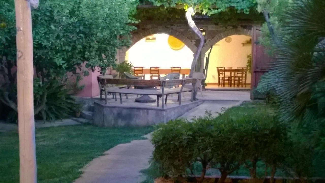Agriturismo Il Melograno Riola Sardo 0*,  Italia